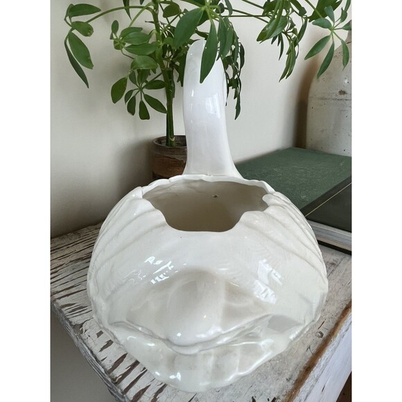 Vintage MCM Ceramic White Swan Planter With Ornately Detailed Feathers 9” x 8.5” - Picture 6 of 8